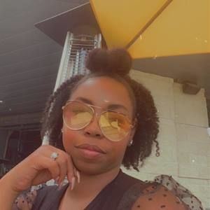 Meet your Posher, Jasmine